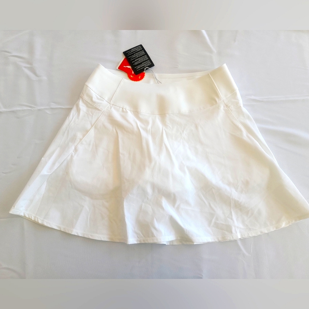 Puma Women's PWR Shape Golf Skort White Size Large New With Tags